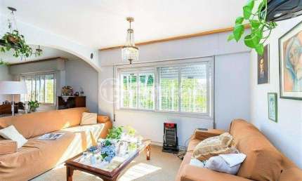 Casa com 4 quartos à venda na Rua Doutor Barbosa Gonçalves, 261, Chácara das Pedras, Porto Alegre, 215 m2 por R$ 1.800.000