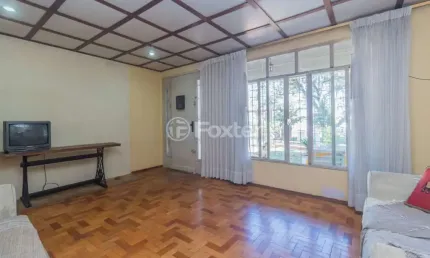 Casa com 2 quartos à venda na rua cipó, 1015, passo da areia, porto alegre, 379 m2 por r$ 800.000
