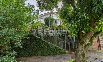 Casa com 3 quartos à venda na rua vinte e um de agosto, 152, cavalhada, porto alegre, 120 m2 por r$ 480.000