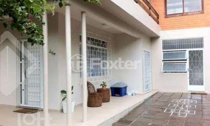 Casa com 4 quartos à venda na Rua Luiz Cosme, 468, Passo da Areia, Porto Alegre, 152 m2 por R$ 950.000