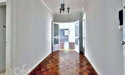 Apartamento com 3 quartos à venda na Rua Eça de Queiroz, 982, Petrópolis, Porto Alegre, 139 m2 por R$ 520.000