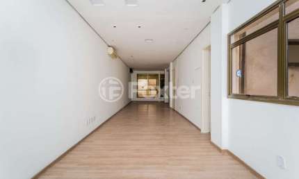 Sala comercial com 1 sala à venda na Rua Padre Chagas, 240, Moinhos de Vento, Porto Alegre, 56 m2 por R$ 300.000