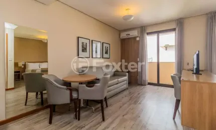 Flat com 1 quarto à venda na Avenida Borges de Medeiros, 3120, Praia de Belas, Porto Alegre, 38 m2 por R$ 390.000