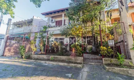 Casa com 4 quartos à venda na Rua Doutor Marino Abrahão, 70, Passo das Pedras, Porto Alegre, 215 m2 por R$ 740.000