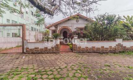 Casa com 2 quartos à venda na Avenida França, 1047, São Geraldo, Porto Alegre, 216 m2 por R$ 641.000
