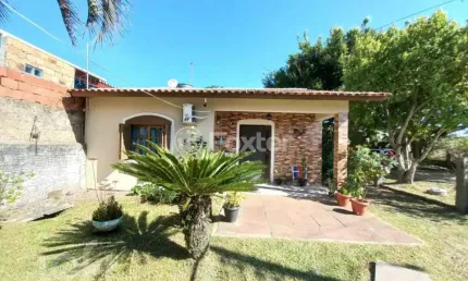 Casa com 2 quartos à venda na Rua Alypio José Nogueira, 222, Ponta Grossa, Porto Alegre, 84 m2 por R$ 234.000