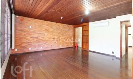 Casa com 3 quartos à venda na Rua Bispo William Thomas, 88, Teresópolis, Porto Alegre, 250 m2 por R$ 849.000