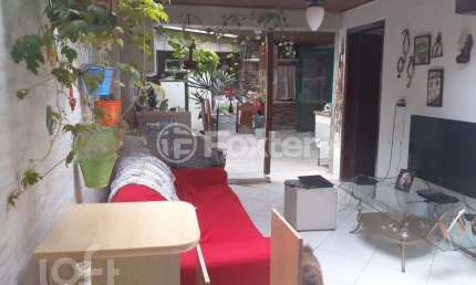 Casa com 2 quartos à venda na Rua Liberal, 1115, Tristeza, Porto Alegre, 200 m2 por R$ 520.000