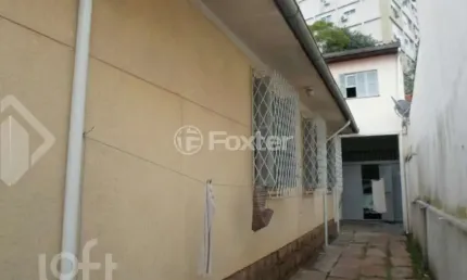 Casa com 3 quartos à venda na rua doutor voltaire pires, 885, santo antônio, porto alegre, 200 m2 por r$ 700.000