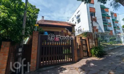 Casa com 3 quartos à venda na rua fagundes varela, 158, santo antônio, porto alegre, 400 m2 por r$ 1.100.000