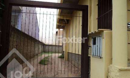Casa com 4 quartos à venda na Rua Erechim, 414, Nonoai, Porto Alegre, 143 m2 por R$ 450.000