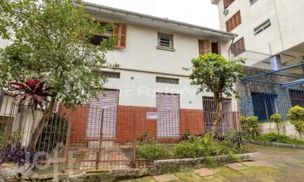 Casa com 3 quartos à venda na travessa jundiaí, 2177, higienópolis, porto alegre, 210 m2 por r$ 896.000
