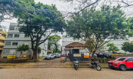 Apartamento com 2 quartos à venda na Rua Carlos Pessoa de Brum, 135, Santo Antônio, Porto Alegre, 52 m2 por R$ 210.000
