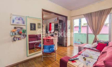 Casa com 3 quartos à venda na Avenida Bernardino Silveira de Amorim, 2046, Santa Rosa de Lima, Porto Alegre, 230 m2 por R$ 270.750