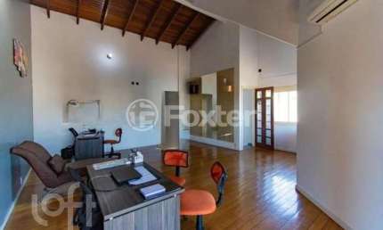 Casa com 3 quartos à venda na Rua Expedicionário, 293, Nossa Senhora das Graças, Canoas, 200 m2 por R$ 580.000