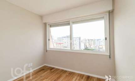 Apartamento com 1 quarto à venda na Rua Coronel Genuino, 342, Centro Histórico, Porto Alegre, 25 m2 por R$ 215.000