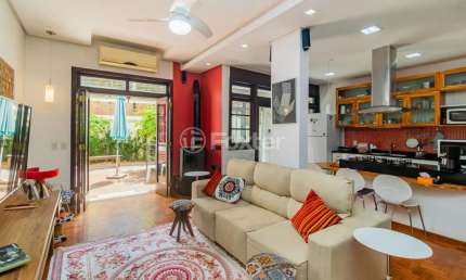 Casa com 3 quartos à venda na Rua Coronel Fernando Machado, 274, Centro Histórico, Porto Alegre, 226 m2 por R$ 1.650.000