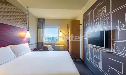Prédio à venda na Avenida Dona Frutuosa, 929, Coronel Nassuca, Guaíba, 20 m2 por R$ 260.000