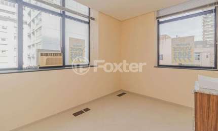 Sala comercial com 2 salas à venda na Rua Ramiro Barcelos, 1056, Moinhos de Vento, Porto Alegre, 45 m2 por R$ 212.000