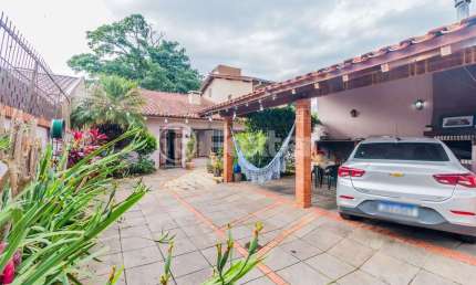 Casa com 5 quartos à venda na Avenida Imperial, 176, Ipanema, Porto Alegre, 300 m2 por R$ 617.500