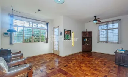 Casa com 3 quartos à venda na Avenida Teresópolis, 2888, Teresópolis, Porto Alegre, 362 m2 por R$ 1.250.000