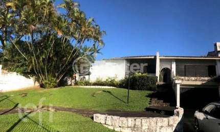 Casa com 4 quartos à venda na Avenida Jacuí, 605, Cristal, Porto Alegre, 331 m2 por R$ 1.999.000