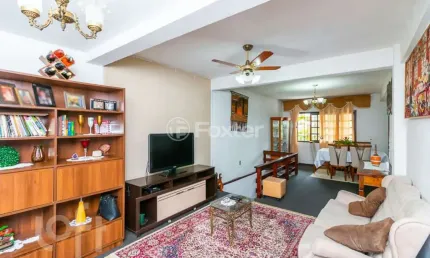 Casa com 4 quartos à venda na rua barão de bagé, 810, vila jardim, porto alegre, 300 m2 por r$ 749.000