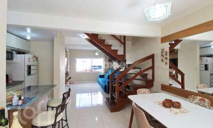 Casa em condomínio fechado com 3 quartos à venda na Avenida Edgar Pires de Castro, 2520, Hípica, Porto Alegre, 144 m2 por R$ 390.000