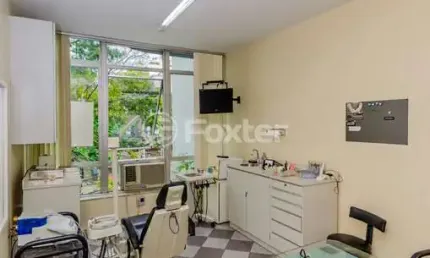 Sala comercial com 1 sala à venda na Avenida Plínio Brasil Milano, 289, Auxiliadora, Porto Alegre, 28 m2 por R$ 130.000