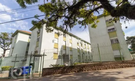 Apartamento com 2 quartos à venda na avenida taquary, 727, cristal, porto alegre, 48 m2 por r$ 229.800