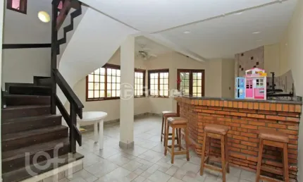 Casa em condomínio fechado com 4 quartos à venda na Rua Carlos Ferreira, 130, Teresópolis, Porto Alegre, 242 m2 por R$ 1.150.000