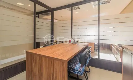 Sala comercial com 3 salas à venda na Avenida Aureliano de Figueiredo Pinto, 575, Praia de Belas, Porto Alegre, 56 m2 por R$ 379.050