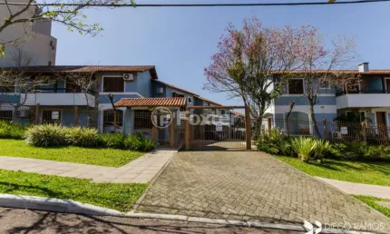 Casa em condomínio fechado com 3 quartos à venda na rua upamaroti, 100, cristal, porto alegre, 139 m2 por r$ 680.000