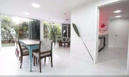 Casa em condomínio fechado com 3 quartos à venda na Rua Tocantins, 540, Lomba do Pinheiro, Porto Alegre, 380 m2 por R$ 1.500.000