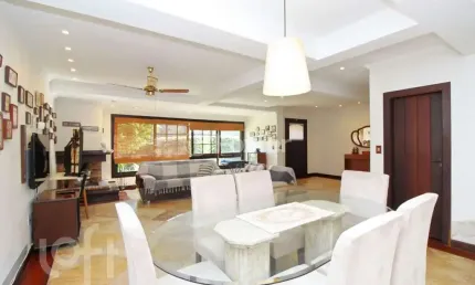 Casa em condomínio fechado com 3 quartos à venda na Rua Carlos Júlio Becker, 295, Tristeza, Porto Alegre, 331 m2 por R$ 1.100.000