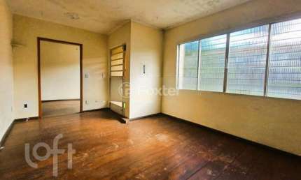 Casa com 3 quartos à venda na Avenida Luiz Moschetti, 510, Vila João Pessoa, Porto Alegre, 280 m2 por R$ 649.000