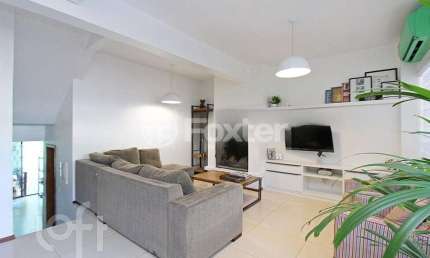 Casa com 3 quartos à venda na Rua Liberal, 1300, Tristeza, Porto Alegre, 209 m2 por R$ 620.000