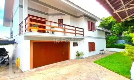 Casa com 4 quartos à venda na Rua Alberto Torres, 730, Pátria Nova, Novo Hamburgo, 195 m2 por R$ 795.000