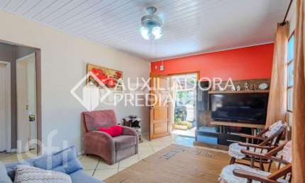 Casa com 2 quartos à venda na Rua Teotônia, 273, Camaquã, Porto Alegre, 132 m2 por R$ 500.000