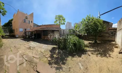 Casa com 3 quartos à venda na rua plácido de castro, 198, azenha, porto alegre, 142 m2 por r$ 1.500.000