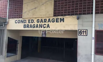 Garagem à venda na Rua Marechal Floriano Peixoto, 611, Centro Histórico, Porto Alegre, 12 m2 por R$ 45.000