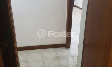 Sala comercial com 7 salas à venda na Rua Gabriel Mascarello, 102, Teresópolis, Porto Alegre, 138 m2 por R$ 620.000