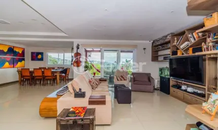 Casa com 4 quartos à venda na Rua Goitacaz, 333, Vila Assunção, Porto Alegre, 632 m2 por R$ 1.900.000