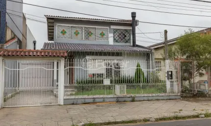 Casa com 3 quartos à venda na alameda três de outubro, 232, sarandi, porto alegre, 240 m2 por r$ 815.000