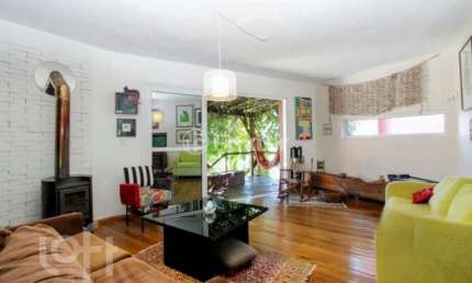 Casa com 3 quartos à venda na Rua Fernando Osório, 1555, Teresópolis, Porto Alegre, 193 m2 por R$ 890.000