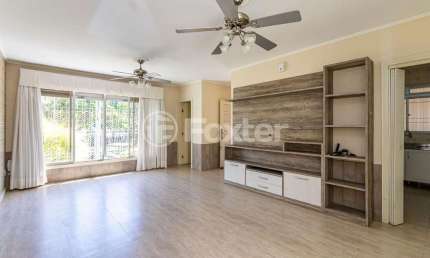 Casa com 3 quartos à venda na Rua Gomes de Freitas, 472, Jardim Itu Sabará, Porto Alegre, 186 m2 por R$ 700.000