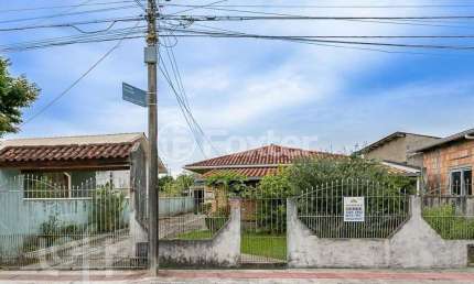 Casa com 3 quartos à venda na Servidão Pau Brasil, 32, Tapera, Florianópolis, 240 m2 por R$ 430.000