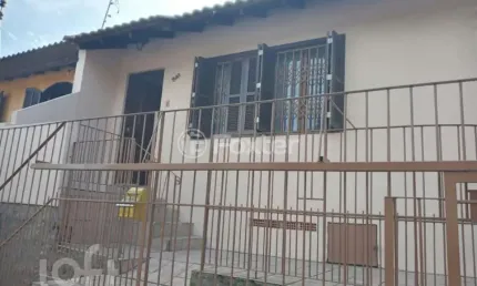 Casa com 3 quartos à venda na Beco Um, 5, Jardim Carvalho, Porto Alegre, 138 m2 por R$ 299.000