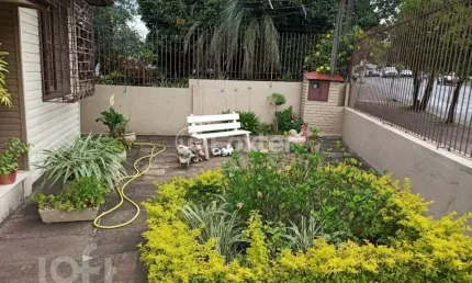 Casa com 2 quartos à venda na avenida nonoai, 1251, nonoai, porto alegre, 150 m2 por r$ 430.000