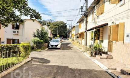 Casa com 2 quartos à venda na Avenida Vicente Monteggia, 2772, Cavalhada, Porto Alegre, 50 m2 por R$ 130.000